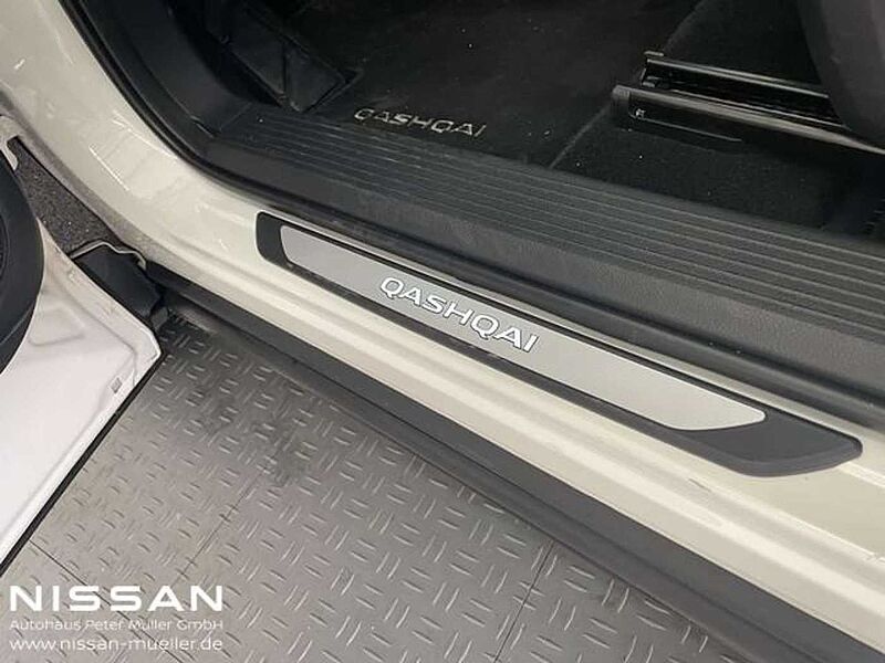 Nissan Qashqai 1.3 DIG-T Tekna + Plus LED Leder 20 Zoll