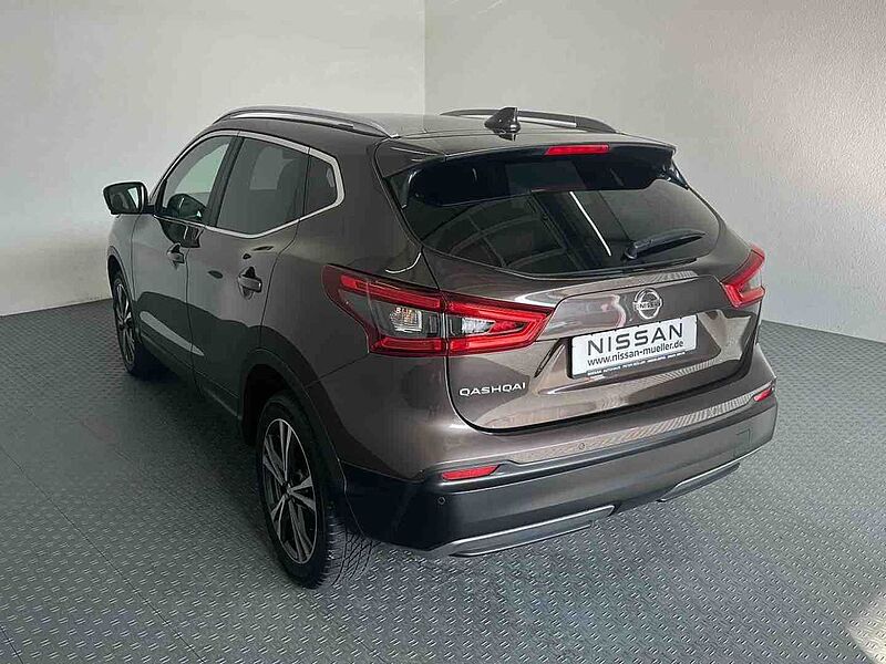 Nissan Qashqai 1.2 DIG-T 6MT 4x2 N-Connecta Design BF LED