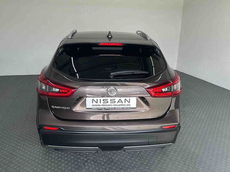 Nissan Qashqai 1.2 DIG-T 6MT 4x2 N-Connecta Design BF LED