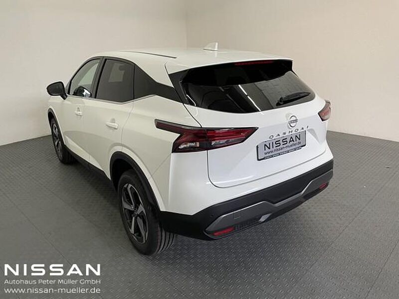 Nissan Qashqai 1.3 DIG-T  N-Connecta Autom. Wint. Busin.