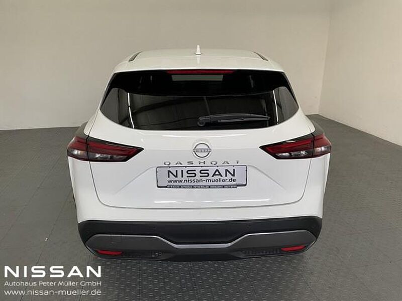 Nissan Qashqai 1.3 DIG-T  N-Connecta Autom. Wint. Busin.