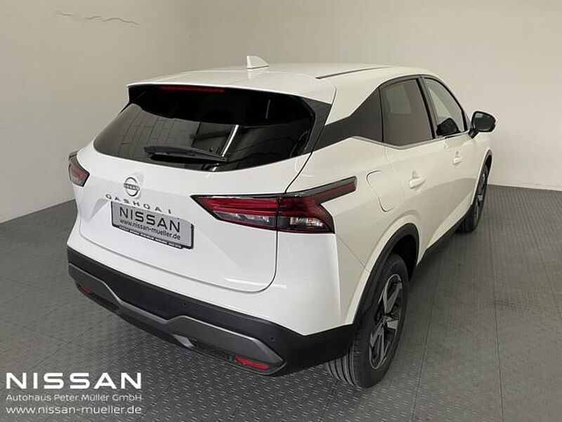 Nissan Qashqai 1.3 DIG-T  N-Connecta Autom. Wint. Busin.