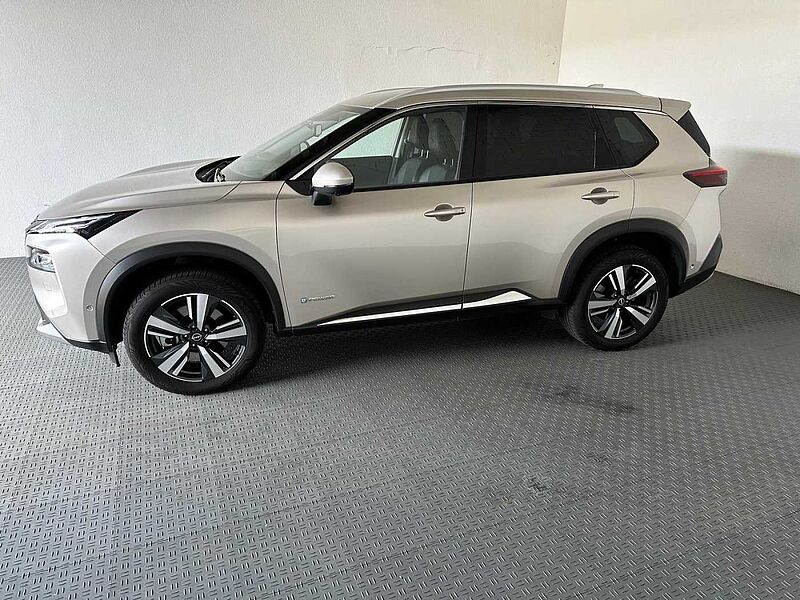 Nissan X-Trail e-Power e-4ORCE 4x4 Tekna 5Sitzer BOSE