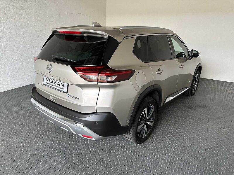 Nissan X-Trail e-Power e-4ORCE 4x4 Tekna 5Sitzer BOSE